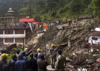उत्तराखंड: दरक रहे पहाड़, IMD ने 13 जिलों में जारी किया भारी बारिश का अलर्ट