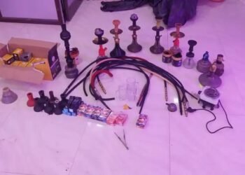 तेलियाबाग में चेतगंज पुलिस का छापा, अवैध हुक्का बार सीज