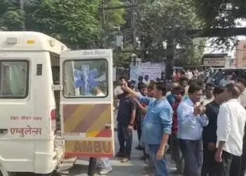 बिहार जहरीली शराब पीने से 30 लोगों की मौत, तेजस्वी ने उठाए सवाल