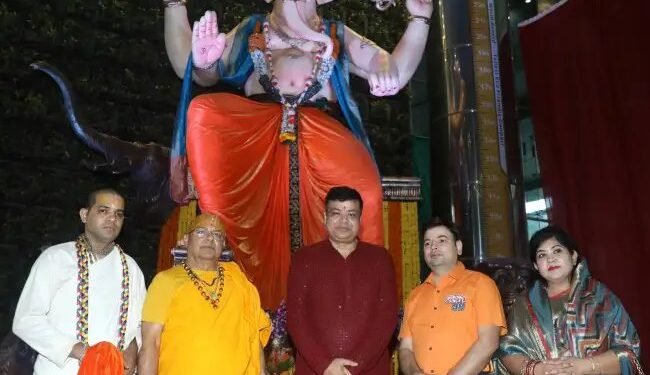 विश्व के सबसे ऊंचे इको-फ्रेंडली गणपति मूर्ति का उद्घाटन