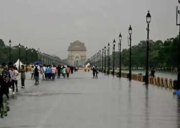 दिल्लीवासियों के लिए 3 दिन का अलर्ट, तेज हवाओं के साथ बारिश की संभावना