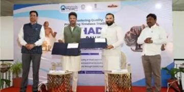 क्यूसीआई और केवीआईसी ने अहमदाबाद, गुजरात में समझौता ज्ञापन पर हस्ताक्षर किए