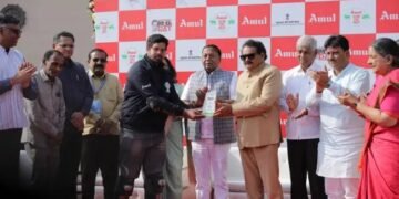 Delhi : पशुपालन एवं डेयरी मंत्री ने “अमूल स्वच्छ ईंधन रैली” का किया स्वागत, 77 राइडर्स रहे शामिल!