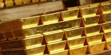 सोना और चांदी में आई गिरावट, जानें इन शहरों में क्या हैं कीमत