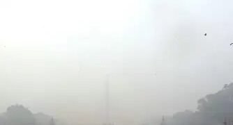 दिल्ली-एनसीआर में छंटा कोहरा, इन राज्यों में शीतलहर से कंपकंपी, जानें क्या है आज का मौसम अपडेट?
