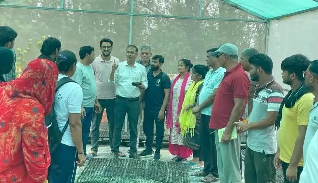 कृषि विज्ञान केंद्र, उजवा, दिल्ली द्वारा ’’माली-सह-नर्सरी उत्पादक’’ प्रशिक्षण कार्यक्
