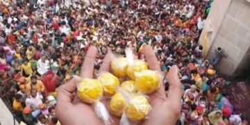 मथुरा में लड्डू मार होली के दौरान मचा हड़कंप, कई लोग घायल