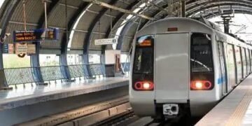 त्योहारी सीजन में मेट्रो लगाएगी 60 अतिरिक्त फेरे, यात्रियों को राहत!