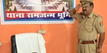 स्वतंत्रता दिवस पर इंस्पेक्टर देवेन्द्र पाण्डेय ने बजरंबली को किया सैल्यूट