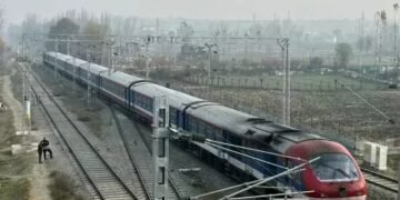 कैबिनेट ने यात्रा को आसान बनाने के लिए 6 मल्टी ट्रैकिंग परियोजनाओं को मंजूरी दी