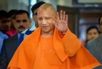 दिल्ली पहुंचे योगी आदित्यनाथ, पीएम मोदी से करेंगे मुलाकात