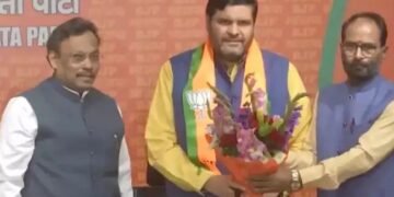 BJP में शामिल हुए गौरव वल्लभ, आज ही दिया था कांग्रेस से इस्तीफा