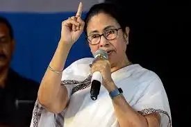 बंगाल की सीएम ममता ने बाढ़ संकट के लिए डीवीसी को जिम्मेदार ठहराया
