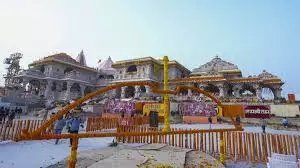 प्रतिस्थापित हुए रामलला, भावुक हुए पीएम मोदी