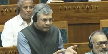 सोशल मीडिया पर अश्लील कंटेट को लेकर संसद में बोले केंद्रीय मंत्री, पढ़ें पूरी खबर..