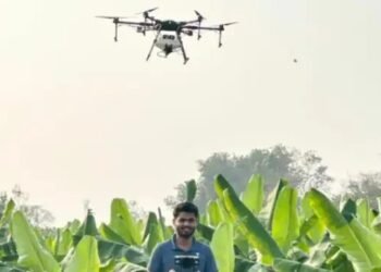 केला उत्पादक किसानों ने मारुत ड्रोन्स की तकनीक को अपनाया