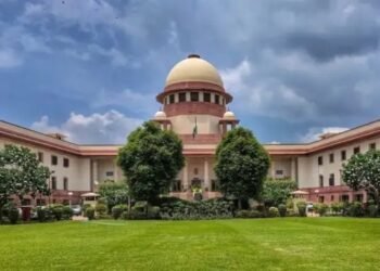 पहलगाम हमले वाली याचिका पर फूटा SC का गुस्सा, कहा- सेना का मनोबल मत तोड़ो