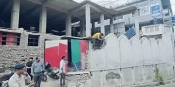 HP: मंडी में नगर निगम ने काटा बिजली और पानी का कनेक्शन, जानें क्या है वजह?