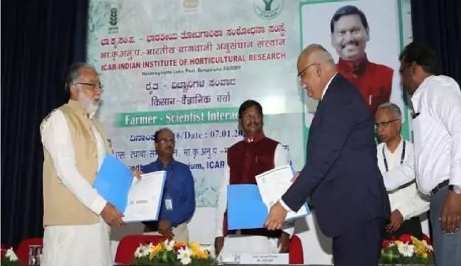 भारतीय बागवानी अनुसंधान संस्थान पहुंचे केन्द्रीय कृषि मंत्री