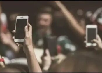 तीन प्रमुख टेलीकॉम कंपनियों ने महंगे किए प्लान, टैरिफ में 11 से 25 फीसदी तक की बढ़ोतर