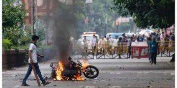 39 की मौत, 2500 घायल, आरक्षण खत्म होने पर बदहाल हुआ बांग्लादेश