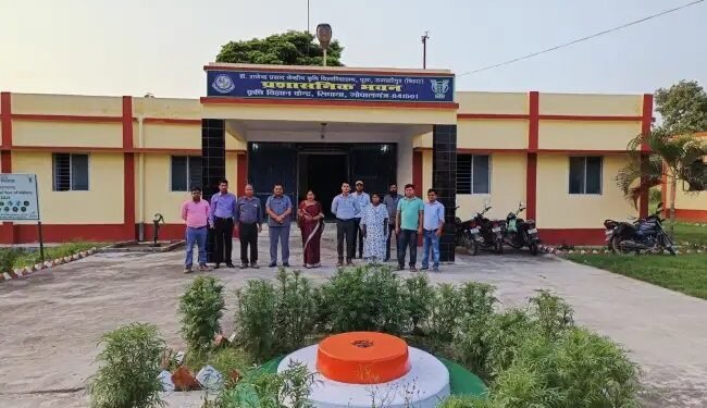 खेतों में पहुंची तकनीकी क्रांति, किसानों को वैज्ञानिक सिखा रहे सफल खेती के गुर