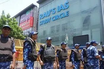 ओल्ड राजेंद्र नगर में बढ़ा छात्रों का प्रदर्शन, दिल्ली पुलिस ने बढ़ाई सुरक्षा