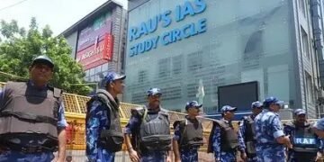 ओल्ड राजेंद्र नगर में बढ़ा छात्रों का प्रदर्शन, दिल्ली पुलिस ने बढ़ाई सुरक्षा