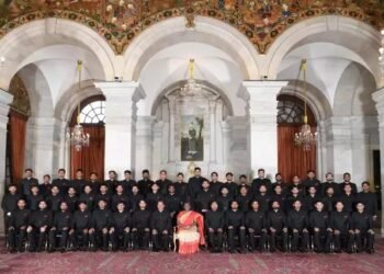 सीपीडब्ल्यूडी के सहायक एग्जीक्यूटिव इंजीनियरों ने राष्ट्रपति से मुलाकात की