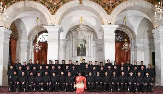 सीपीडब्ल्यूडी के सहायक एग्जीक्यूटिव इंजीनियरों ने राष्ट्रपति से मुलाकात की
