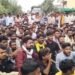 MP: खरगौन में यूरिया संकट, नाराज किसानों ने किया हाईवे जाम, 15 घंटे तक लाइन में लगे रहे ग्रामीण