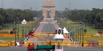 दिल्लीवालों का गर्मी से बुरा हाल, 49 डिग्री के पार पहुंचा पारा, जानें कब मिलेगी राहत