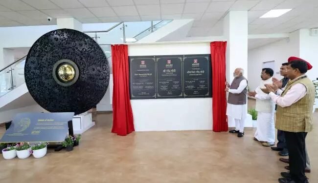 प्रधानमंत्री ने समुद्री सर्वाइवल प्रशिक्षण केन्द्र, ओएनजीसी संस्थान का उद्घाटन किया