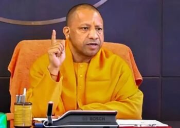 योगी सरकार का हाथरस भगदड़ कांड में बड़ा एक्शन, SDM- CO समेत 6 अधिकारी सस्पेंड