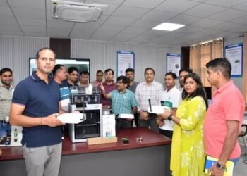 भारतीय सेना  के जवानों ने कृषि तकनीक नवाचार केंद्र का किया भ्रमण, एग्रीटेक इनोवेशन हब में उन्नत तकनीकों से रूबरू हुए सैनिक