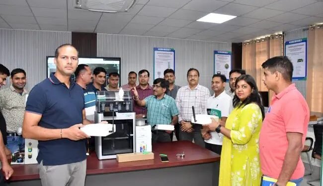 भारतीय सेना  के जवानों ने कृषि तकनीक नवाचार केंद्र का किया भ्रमण, एग्रीटेक इनोवेशन हब में उन्नत तकनीकों से रूबरू हुए सैनिक