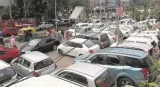 बढ़ते प्रदूषण पर लगाम लगाने के लिए NDMC ने दोगुनी की पार्किंग फीस!