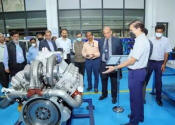 भारत के पहले स्वदेश निर्मित 1500 हार्सपावर इंजन का पहला परीक्षण मैसूरू में किया गया