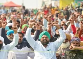 पंजाब: दिल्ली कूच करने की तैयारी में किसान! खनौरी बॉर्डर पर किसानों की बैठक