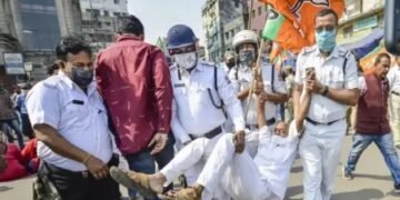 बंगाल में ट्रिपल टेंशन: बंद ने बढ़ाई चिंता, हिंसक हो रहा ‘नबन्ना अभियान’