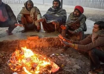 दिल्ली-NCR में बढ़ी कड़ाके की ठंड, AQI 300 से नीचे, IMD ने जारी किया यलो अलर्ट