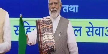 PM MODI ने दिखाई 10 नई वंदे भारत को हरी झंडी, जानें किन राज्यों से सफर होगा आसान
