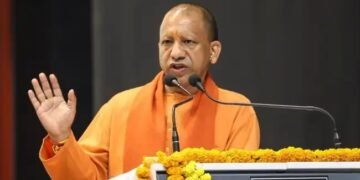 UP: ई-रिक्शा को लेकर CM योगी ने दिए ये सख्त आदेश, सुरक्षा नियमों का रखना होगा ख्याल