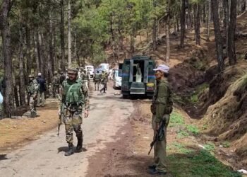 कठुआ में आतंकी हमला, रात के अंधेरे में दहशत फैलाने की कोशिश,सेना का सर्च ऑपरेशन जारी