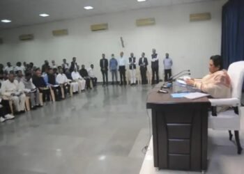 लखनऊ: मायावती की अहम बैठक, भजीजे आकाश को साइडलाइन कर इन दो चेहरों को सौंपी गई पार्टी की जिम्मेदारी