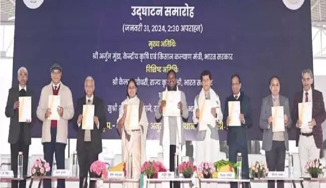 केंद्रीय कृषि मंत्री ने किया पूसा में कन्या छात्रावास व चयन भवन का लोकार्पण