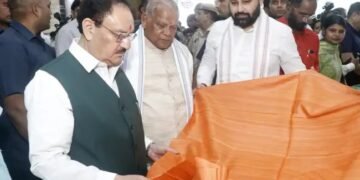 राष्ट्रपिता महात्मा गांधी की जयंती पर लाखों खादी कारीगरों को मिली खुशियों की सौगात