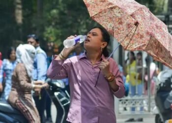 UP में 45 डिग्री के पार पहुंचा तापमान, 24 घंटे में बढ़ेगी गर्मी, IMD ने जारी किया ऑरेज अलर्ट