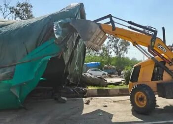 शंभू बॉर्डर पर किलोमीटरों तक दिखे टेंट ही टेंट, चारों ओर सन्नाटा!