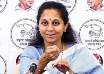 मंडियों की कीमतों को लेकर महाराष्ट्र की सड़कों पर उतरीं सुप्रिया सुले, किसानों के लिए दिया धरना!